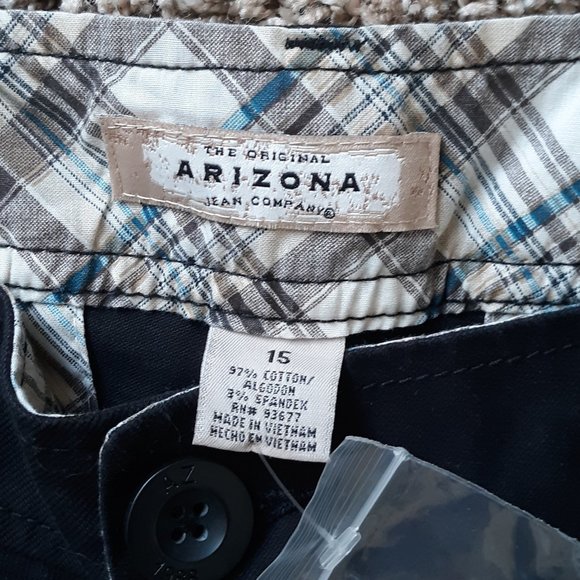 Arizona size 15 black shorts. NWT - Picture 3 of 7